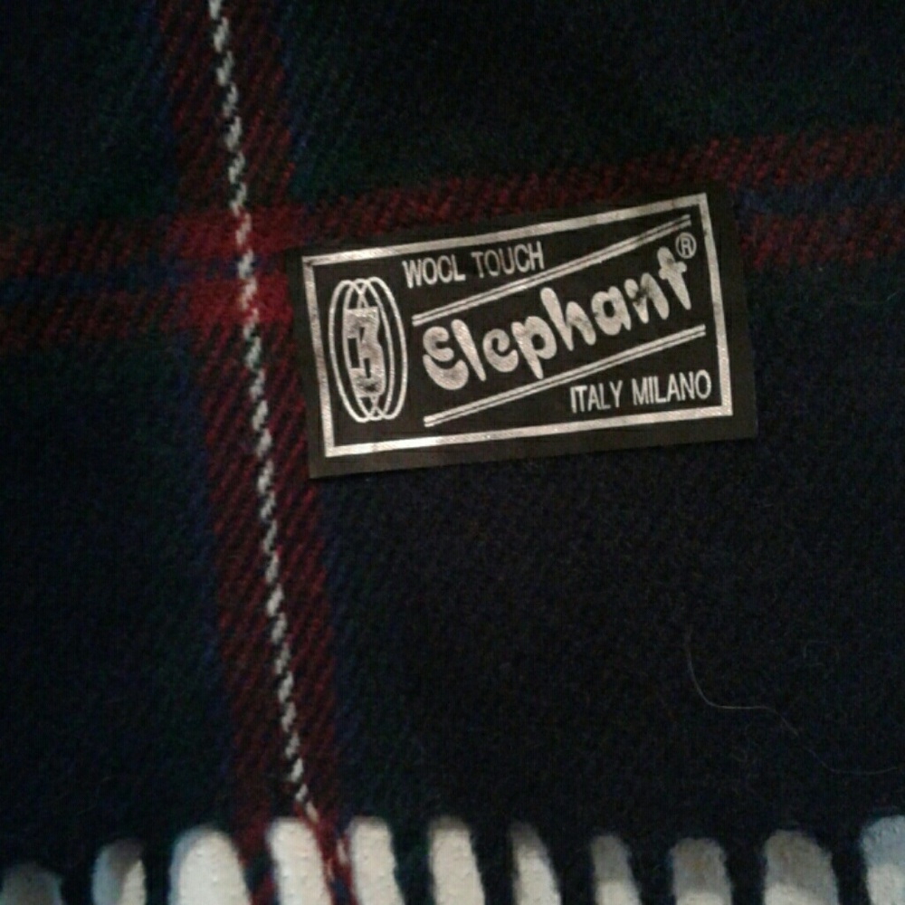 Wool touch Scarf - Picture 4 of 5